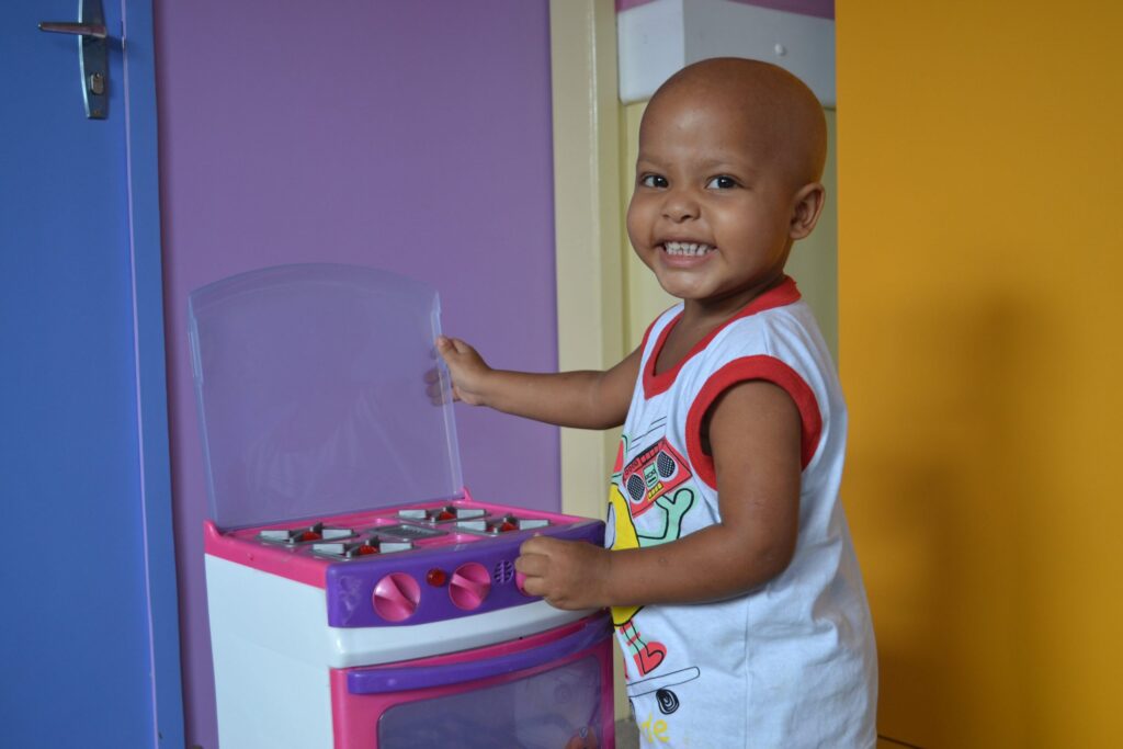 Setembro Dourado reforça importância do diagnóstico precoce do câncer infantojuvenil 